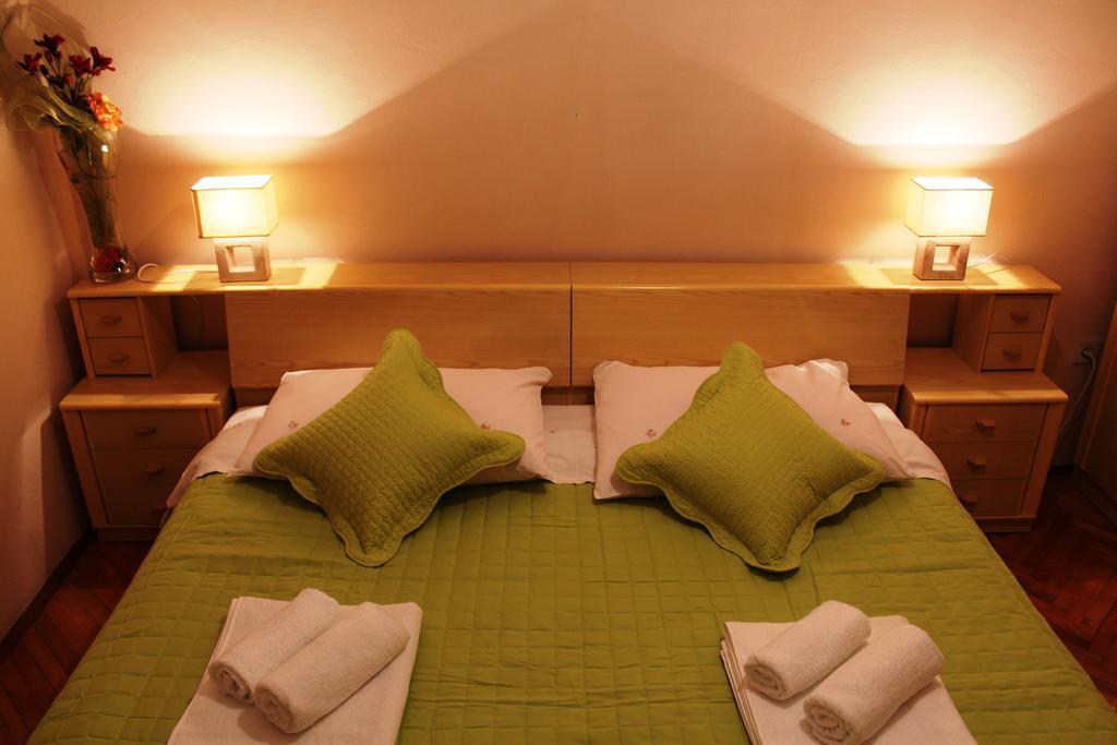 Apartments Stari Sibenik Grebastica Room photo